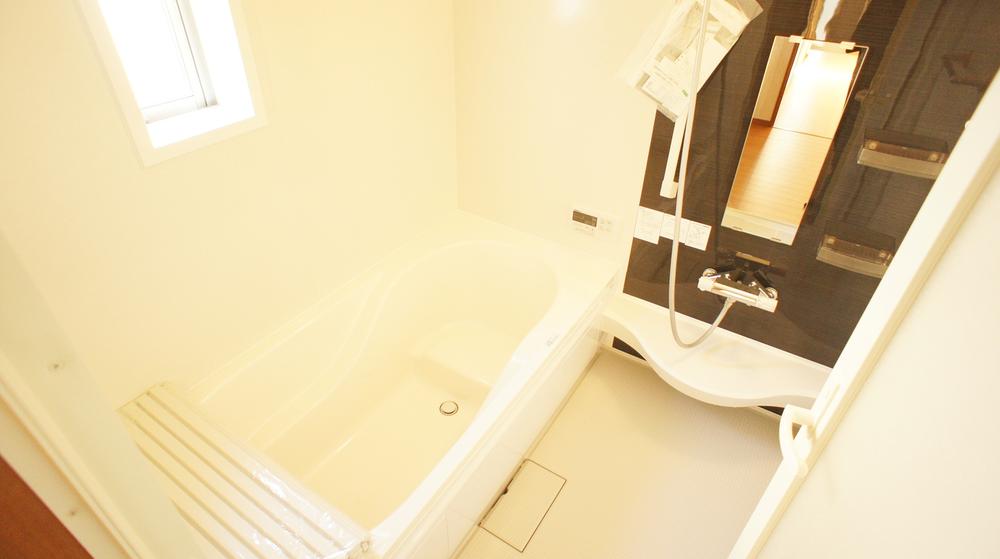 Same specifications photo (bathroom)