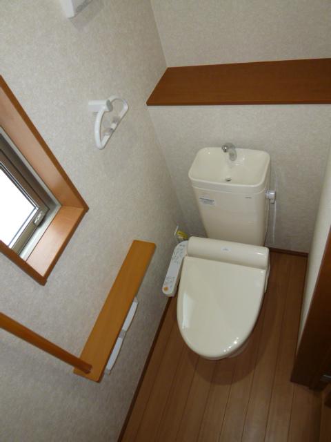 Toilet. «Same specifications»