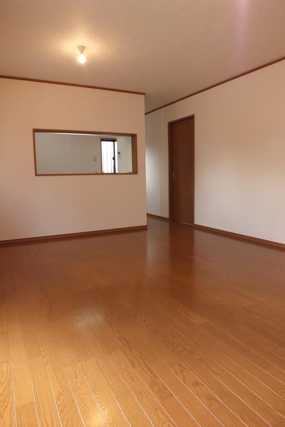 Living. Local (11 May 2013) Shooting