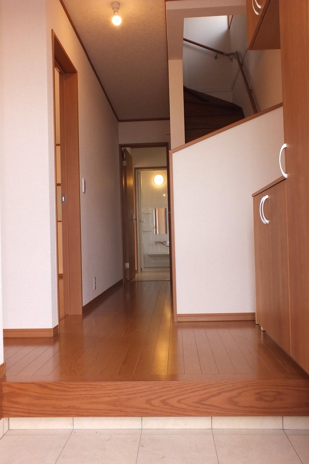 Entrance. Local (11 May 2013) Shooting