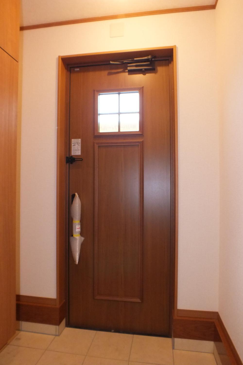 Entrance. Local (11 May 2013) Shooting