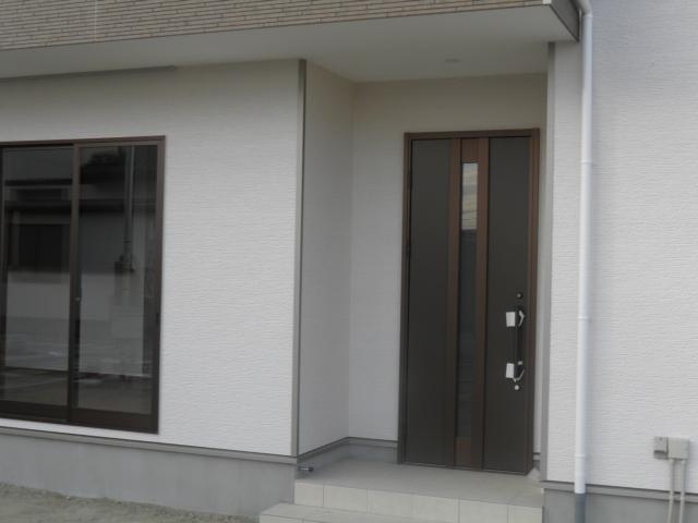 Entrance. Building 2