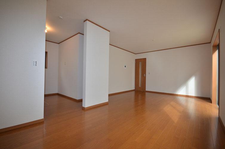 Same specifications photos (living). LDK16.5 Pledge Example of construction