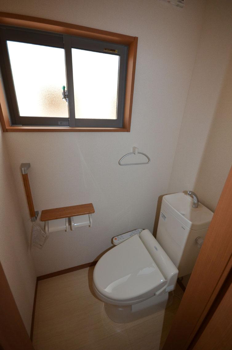 Toilet. Second floor WC