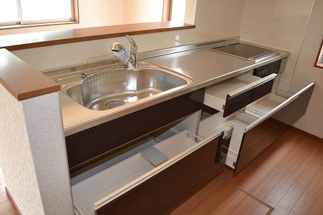 Same specifications photo (kitchen). Same specifications Quiet sink has greatly reduce the sound and tableware sound around the splashing of water fitted with a damping material on the back side of the sink bottom. Also Serapaneru is wallpaper material of antibacterial specifications clean keep the kitchen wall with a simple care (^ 0 ^) /