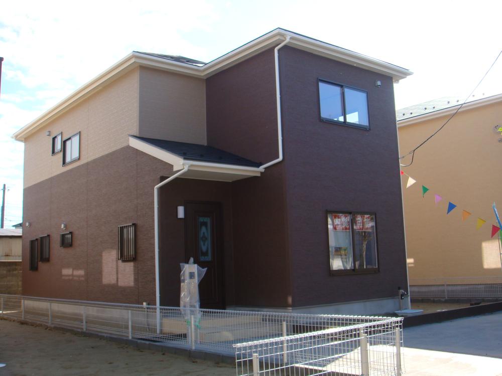 Local appearance photo. Local (10 May 2013) Shooting