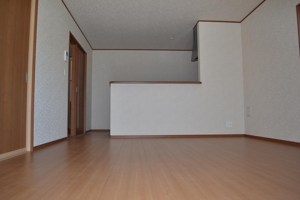 Same specifications photos (living). (1 Building) same specification