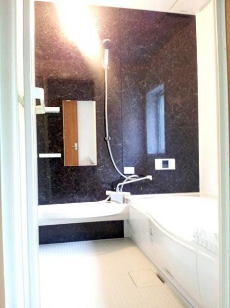 Same specifications photo (bathroom)