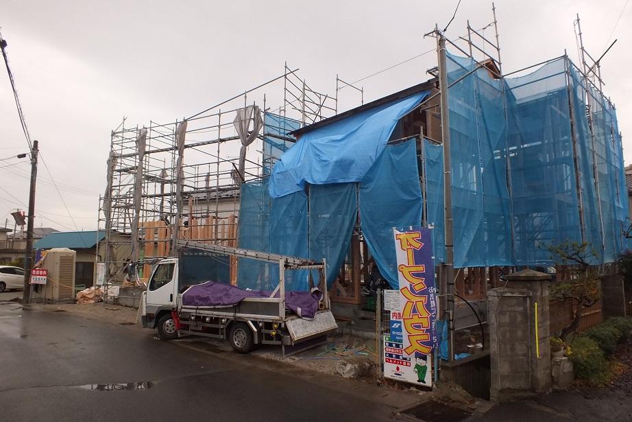 Local photos, including front road. Local (12 May 2013) Shooting