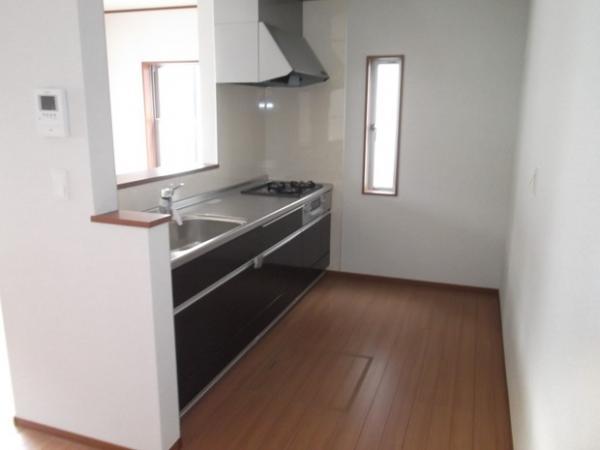 Same specifications photo (kitchen)