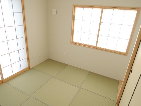 Same specifications photos (Other introspection)