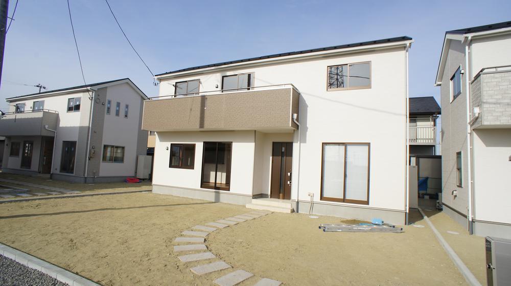 Local photos, including front road