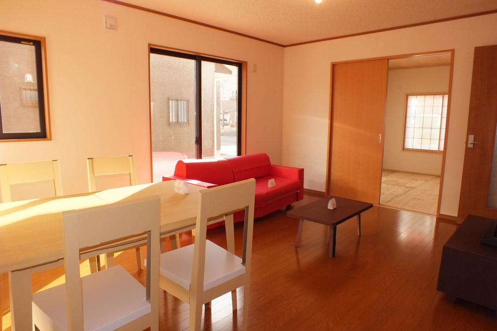 Living. Local (11 May 2013) Shooting