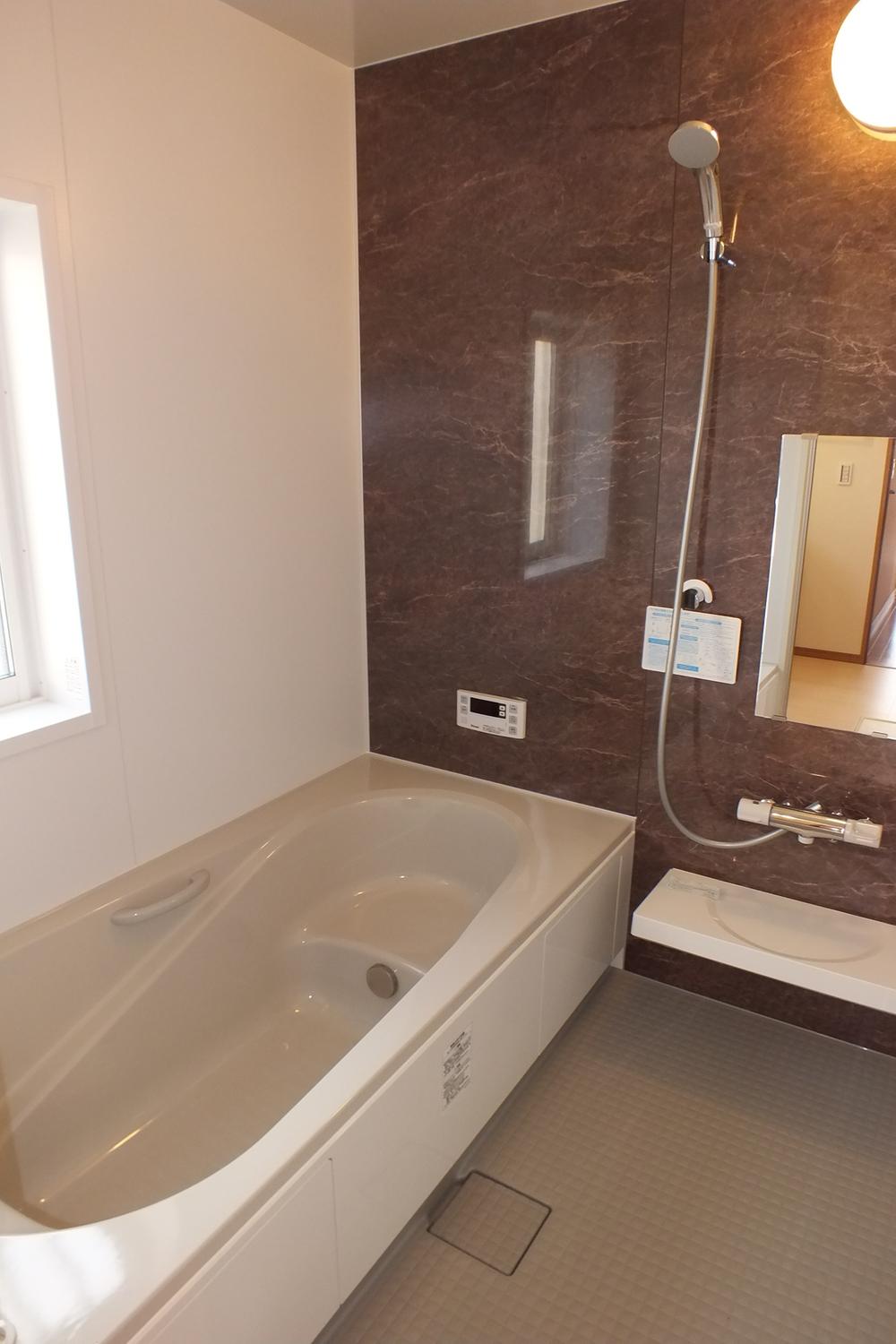 Bathroom. Local (11 May 2013) Shooting