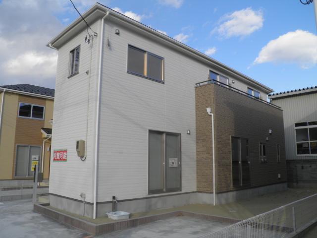 Local appearance photo. 5 Building Local (12 May 2013) Shooting