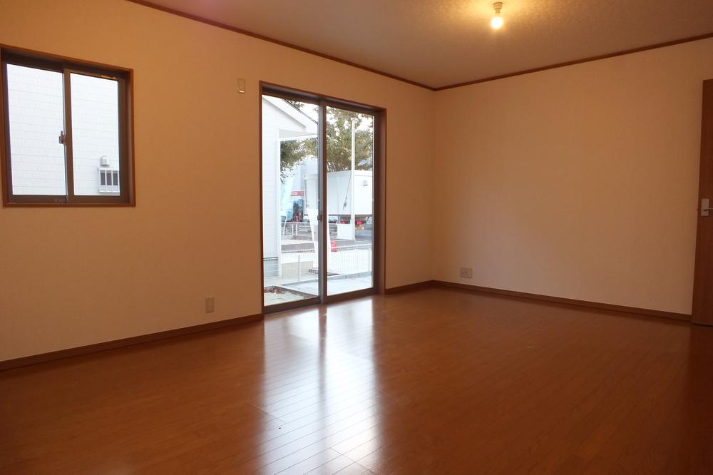 Living. Local (11 May 2013) Shooting