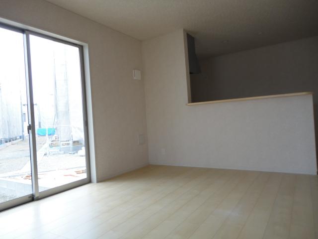 Face-to-face kitchen conversation of 1 Building living family bouncy