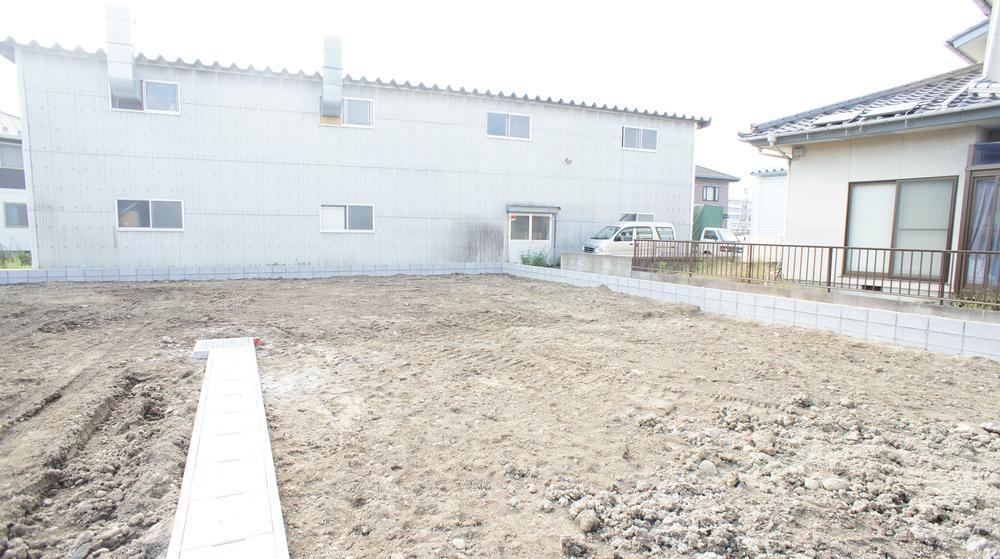 Local appearance photo. First-come-first-served basis application being accepted!