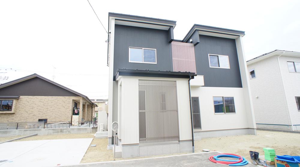 Local appearance photo