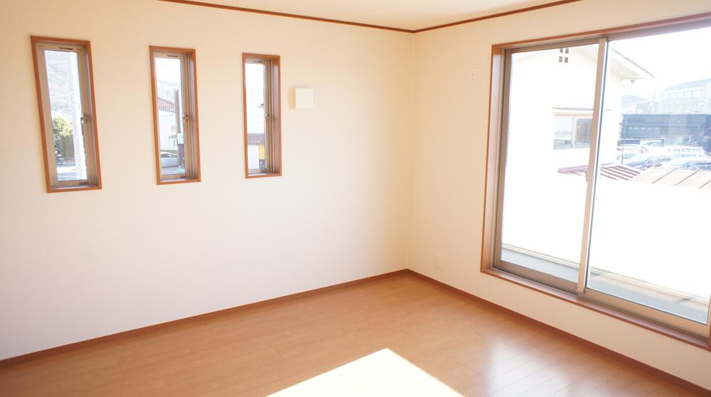 Same specifications photos (Other introspection). Western-style same specification example