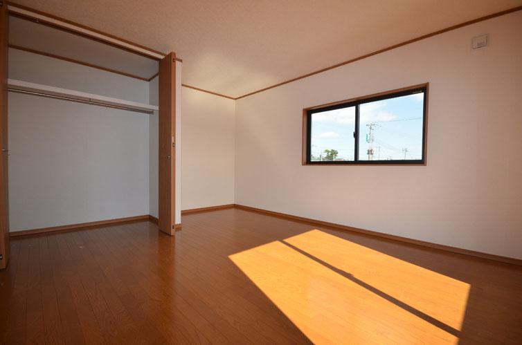 Non-living room. Western-style 9 Pledge