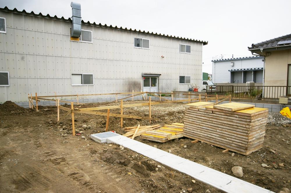 Local appearance photo. Local (10 May 2013) Shooting