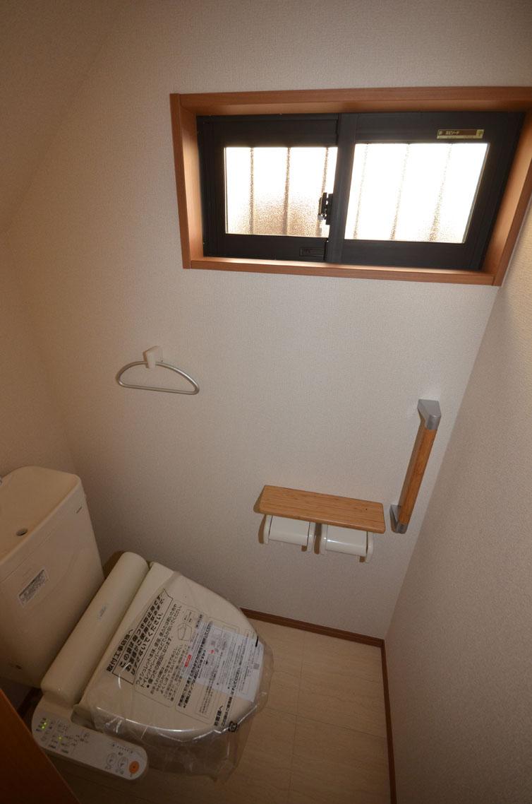 Toilet. First floor WC