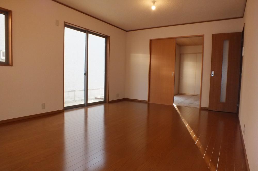 Living. Local (11 May 2013) Shooting