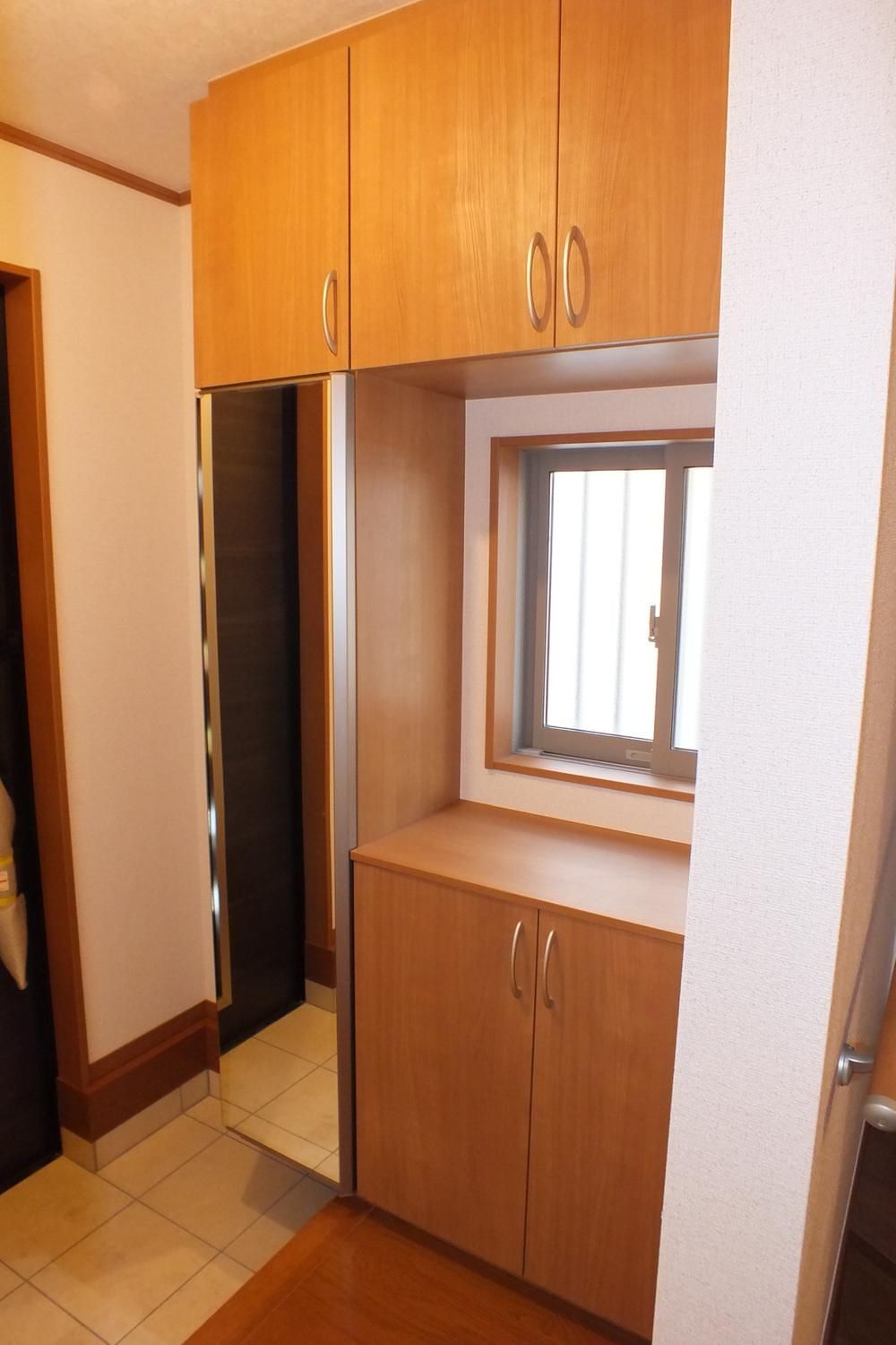 Entrance. Local (11 May 2013) Shooting