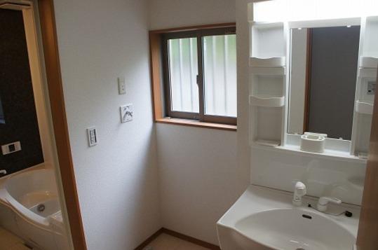 Same specifications photos (Other introspection). Lavatory example of construction (the same specifications of the construction company)