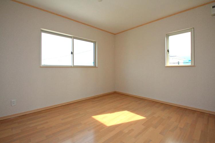 Other introspection. Western-style (A Building)