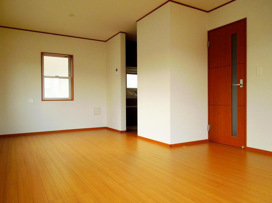 Same specifications photos (living)