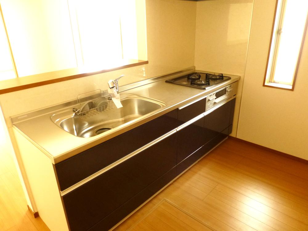 Same specifications photo (kitchen)