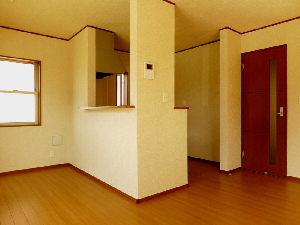 Same specifications photos (living)