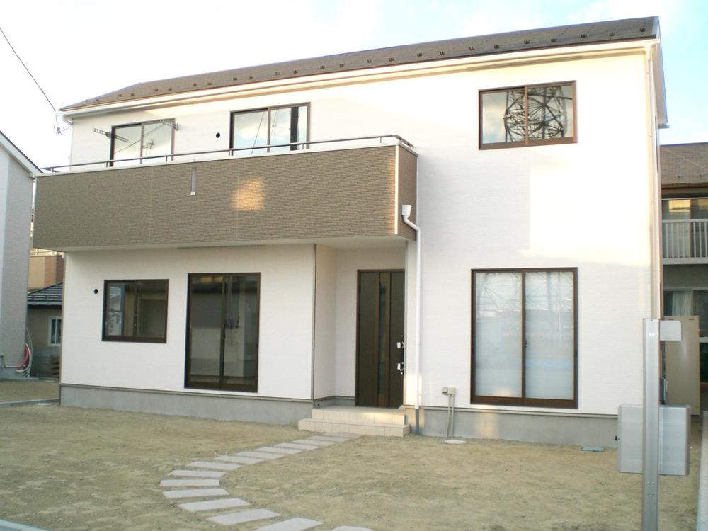 Local appearance photo. Weekly Saturdays, Sundays, and holidays local briefings! (Building 2 appearance)