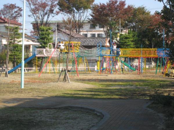 park. 100m to the park