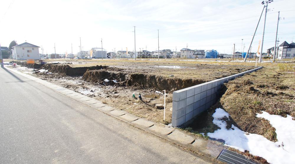 Local photos, including front road