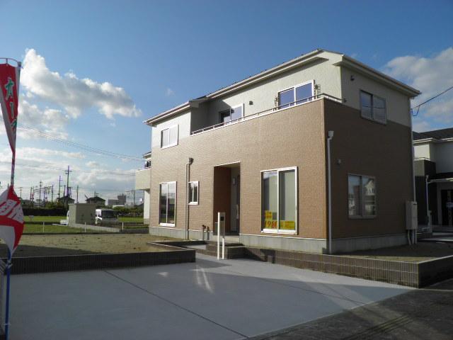 Local appearance photo. 2 Building site (October 2013) Shooting