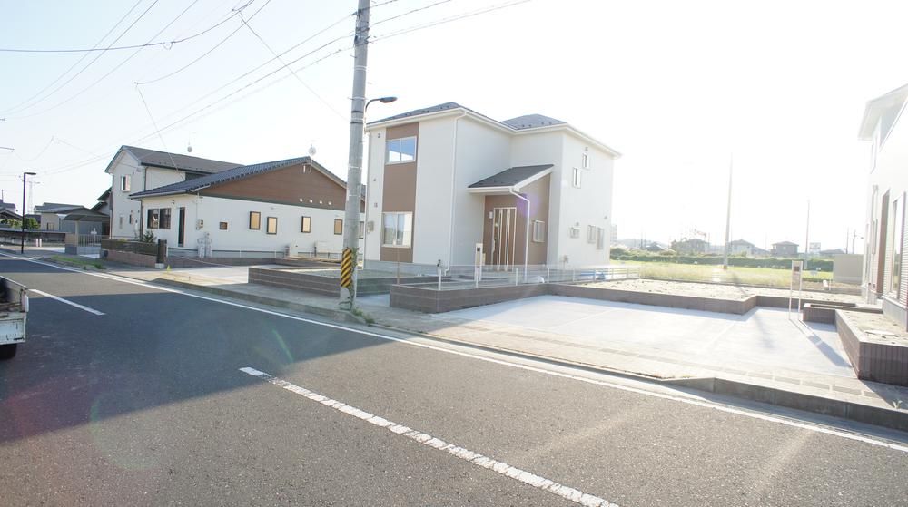 Local photos, including front road