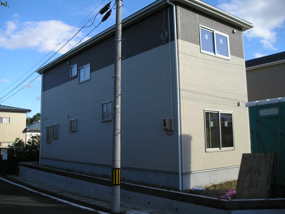 Local appearance photo. Local (10 May 2013) Shooting