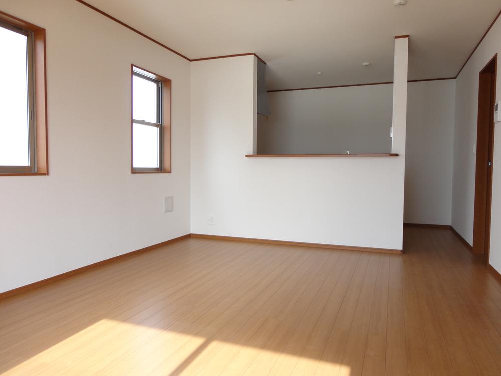 Same specifications photos (living). Same specifications