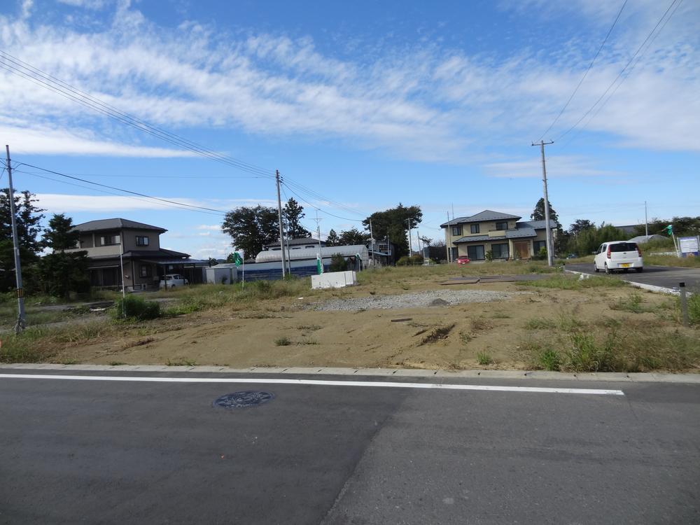 Local photos, including front road. Local (September 2013) Shooting