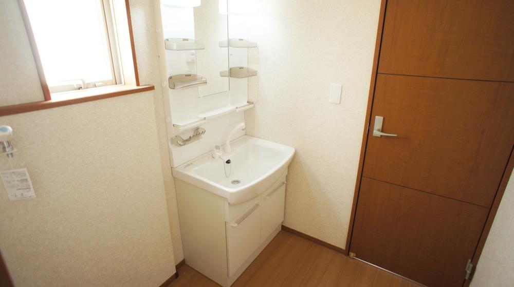 Same specifications photos (Other introspection)