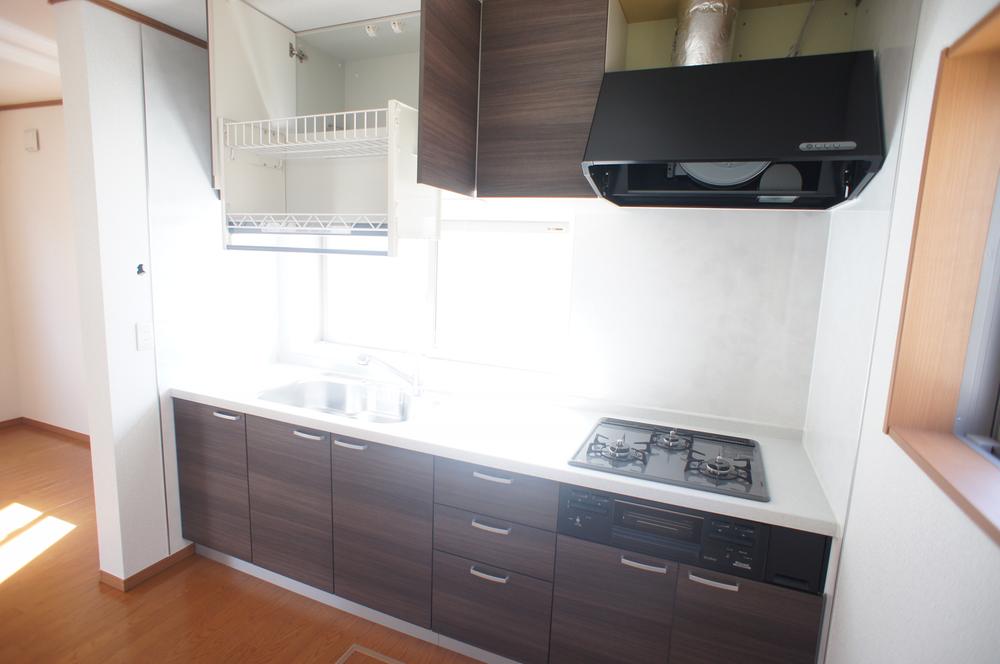 Same specifications photo (kitchen)
