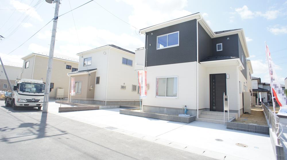 Local photos, including front road