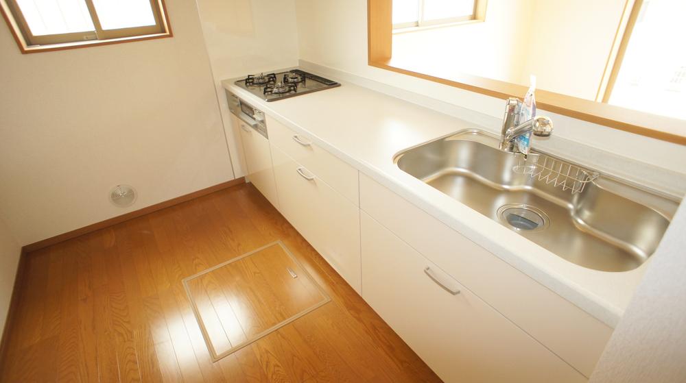 Same specifications photo (kitchen)