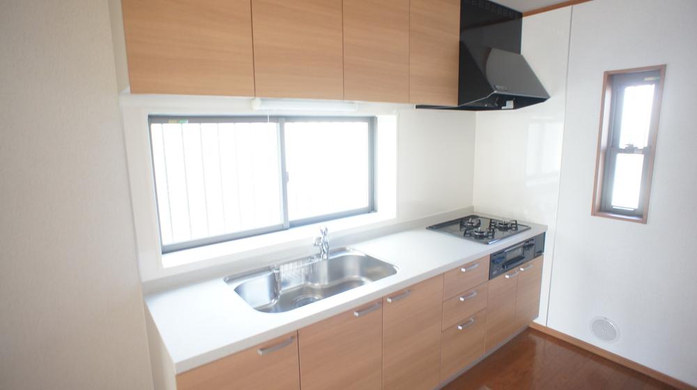 Same specifications photo (kitchen)
