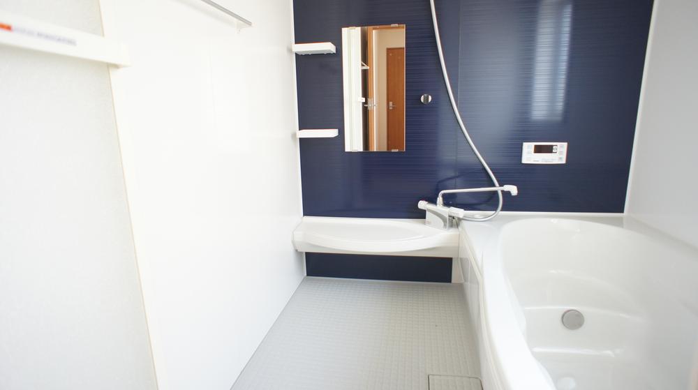 Same specifications photo (bathroom)