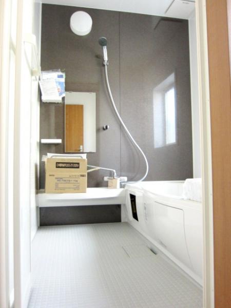 Same specifications photo (bathroom)