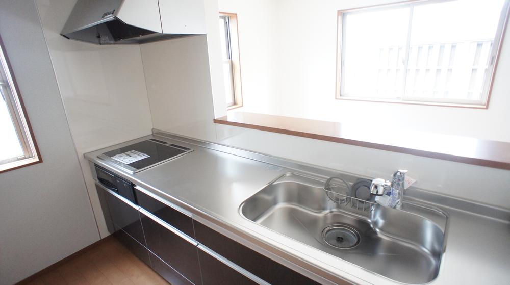 Same specifications photo (kitchen)